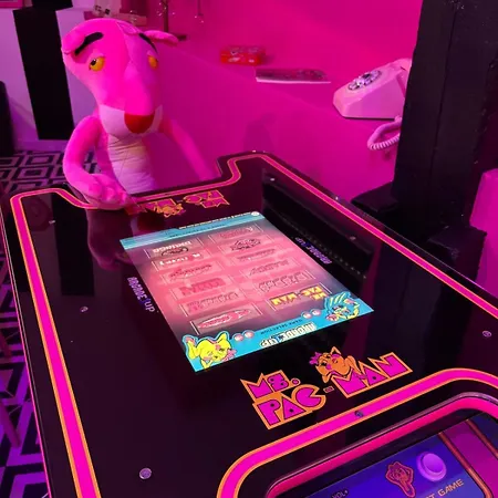 Panthere Rose Jacuzzi, Billard Et Ecran Cinema
