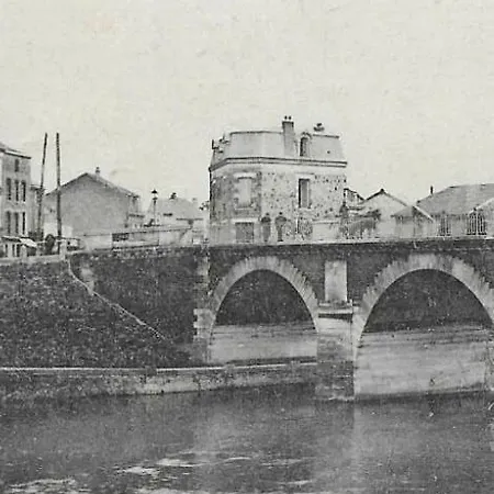 Panthere Rose Jacuzzi, Billard Et Ecran Cinema * Épernay